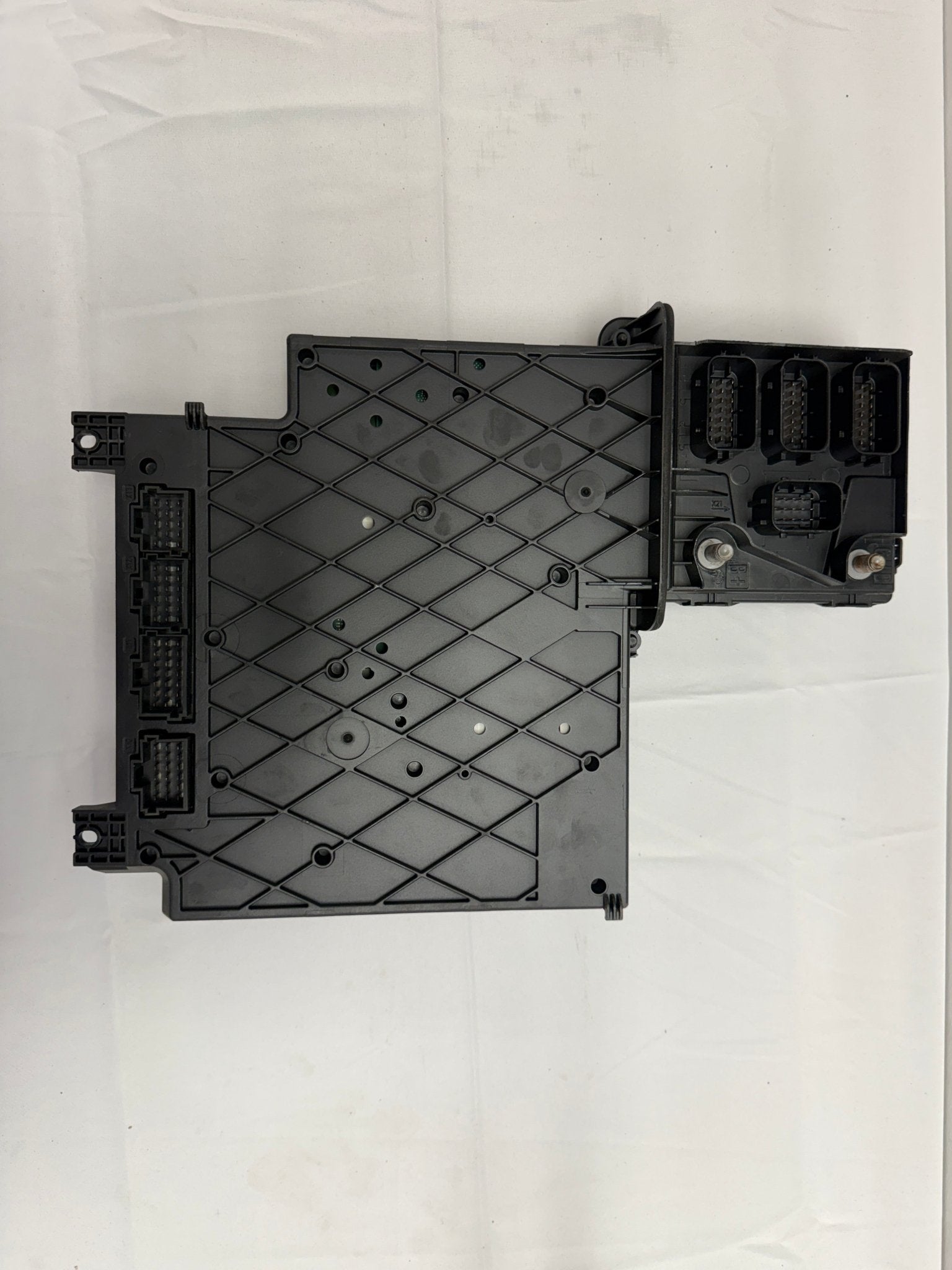 Used Electrical Parts and Harnesses from 2017 Freightliner Cascadia with DD13 Engine - DPF Discounter