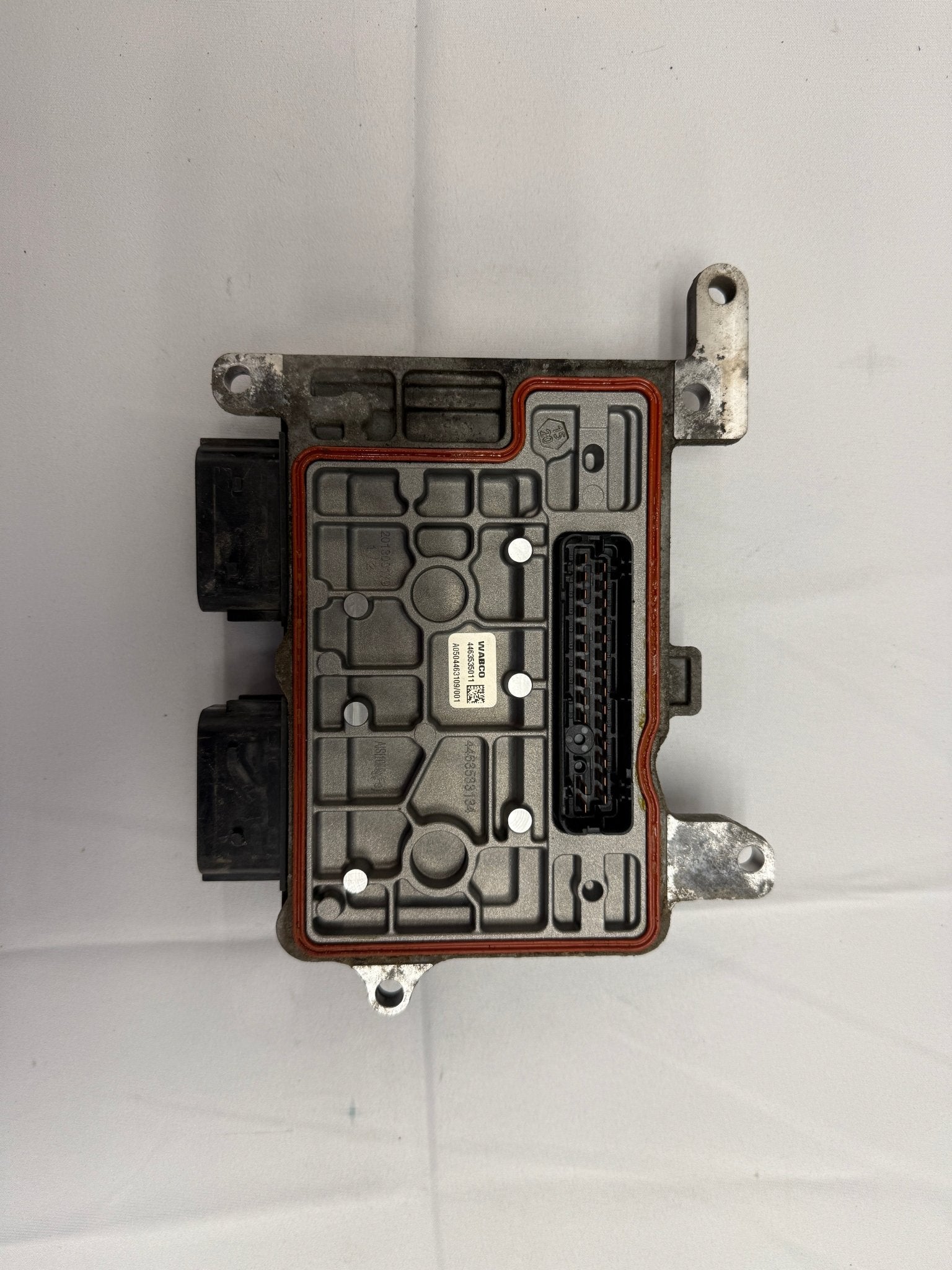 Used Electrical Parts and Harnesses from 2017 Freightliner Cascadia with DD13 Engine - DPF Discounter